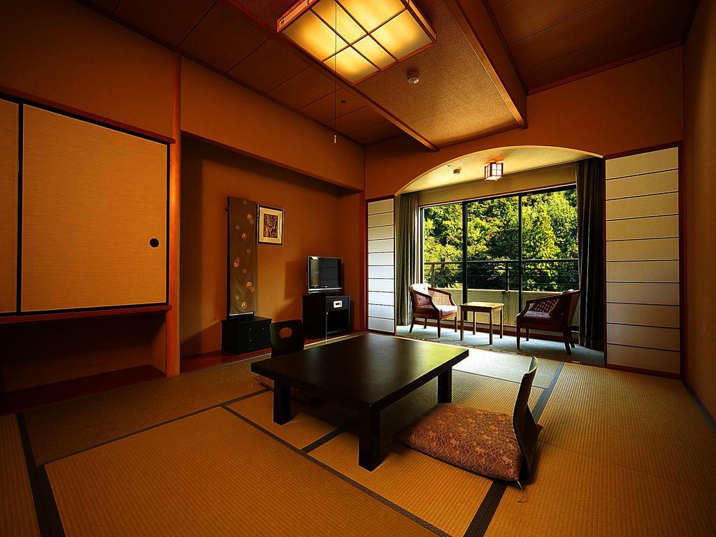 Royal Hotel Yamanaka Onsen Kajikaso Kaga  Buitenkant foto