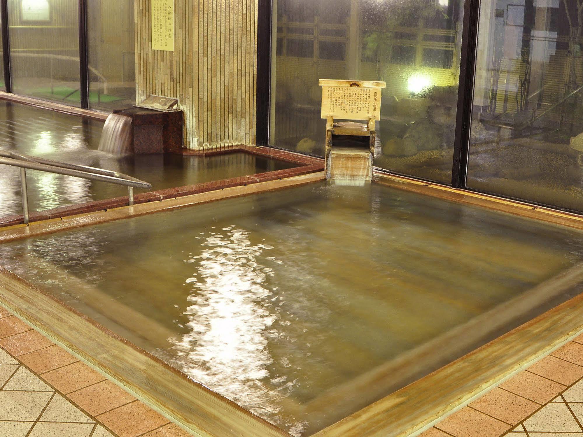 Royal Hotel Yamanaka Onsen Kajikaso Kaga  Buitenkant foto