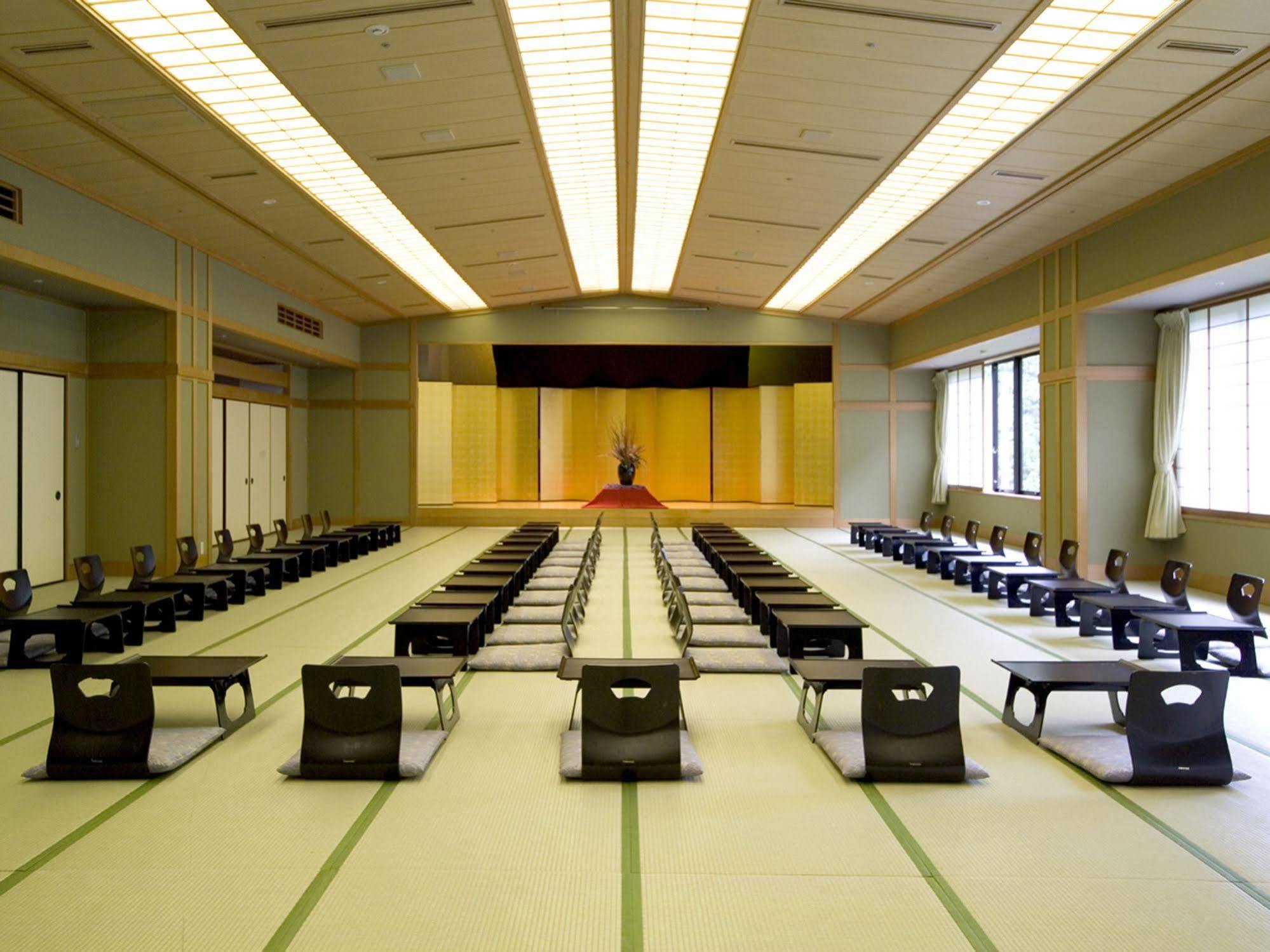 Royal Hotel Yamanaka Onsen Kajikaso Kaga  Buitenkant foto